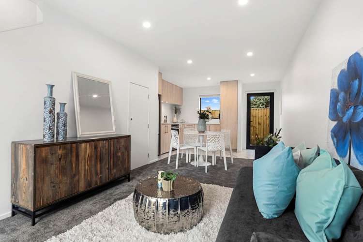 8/137 Tirimoana Road Te Atatu South_1