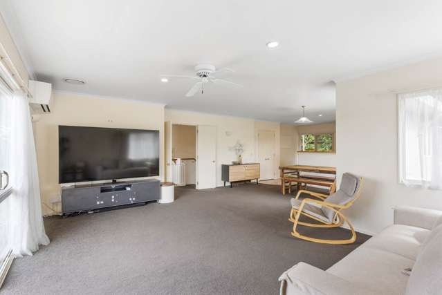 2/8 McQuoid Place Glenfield_4