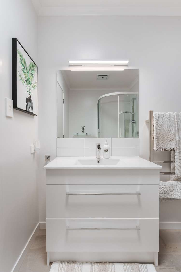 60/4 Greystone Place Omokoroa_10