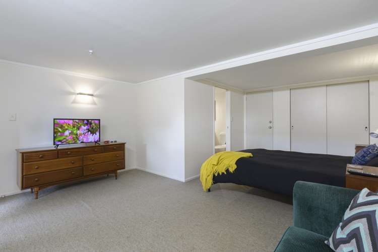 1/24 Upland Street Brookfield_14