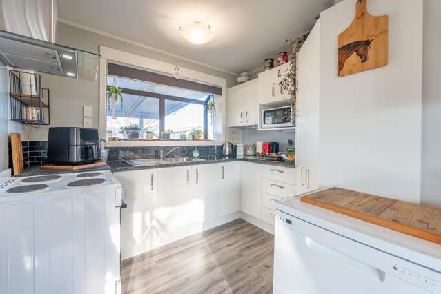 6 Dampier Street Oceanview_1