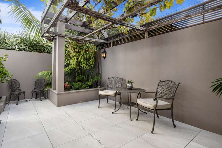 242a Lake Road Hauraki_18