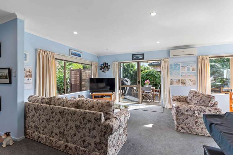 25h Youngs Road Papakura_10