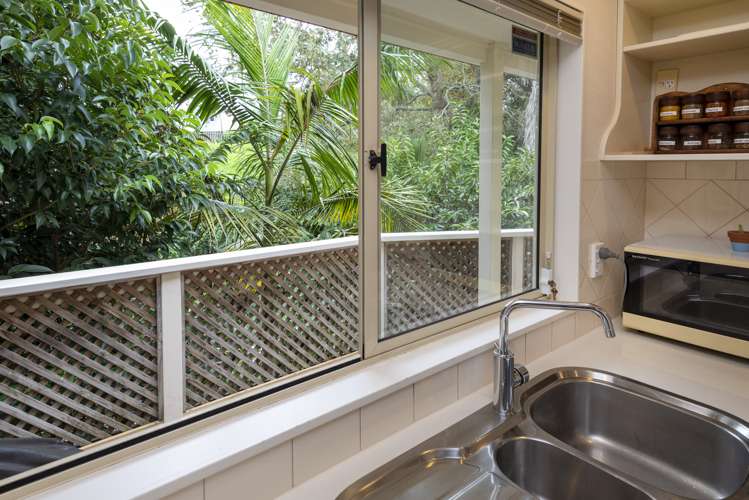 1/13a Sandspit Road Cockle Bay_6