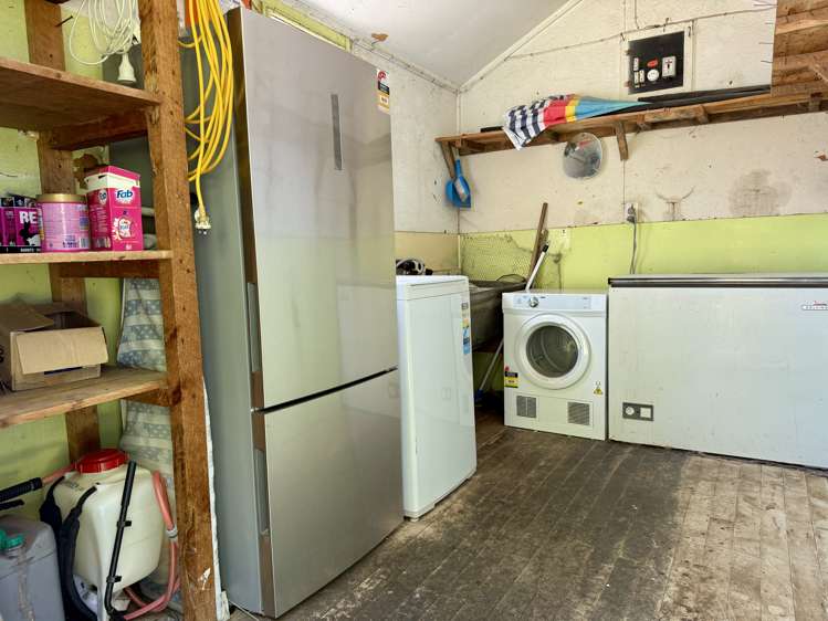 300 Moulson Street Tisbury_24