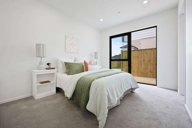 12B Butley Drive Farm Cove_32