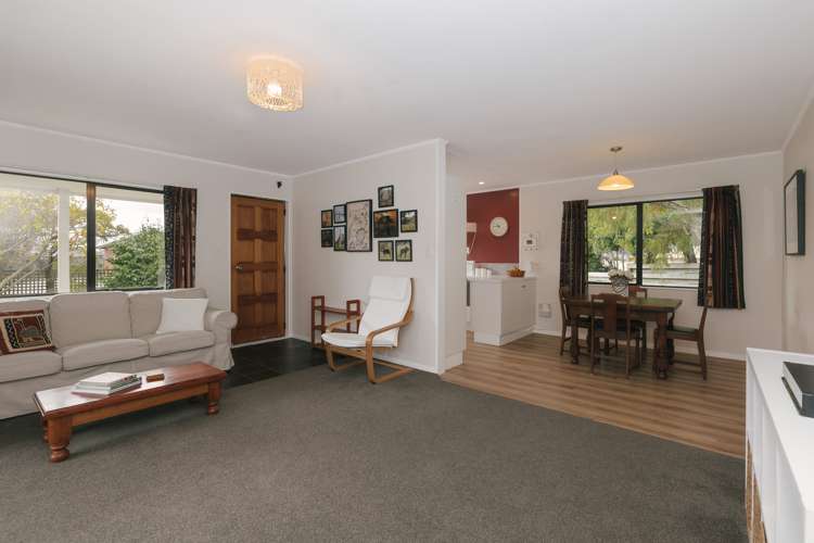 38 Peppertree Glade Kelvin Grove_1