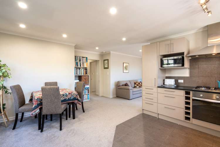 8 Hargest Crescent Saint Kilda_7