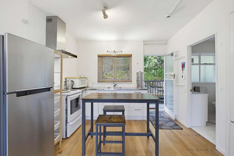 15/51 Adams Terrace Kelburn_10