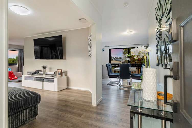 32 Holiday Road Stanmore Bay_7