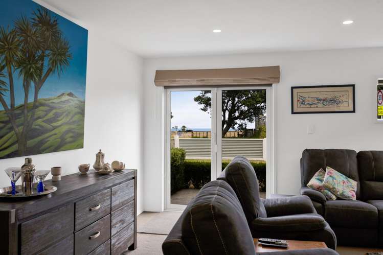 16 Egmont Street Patea_8