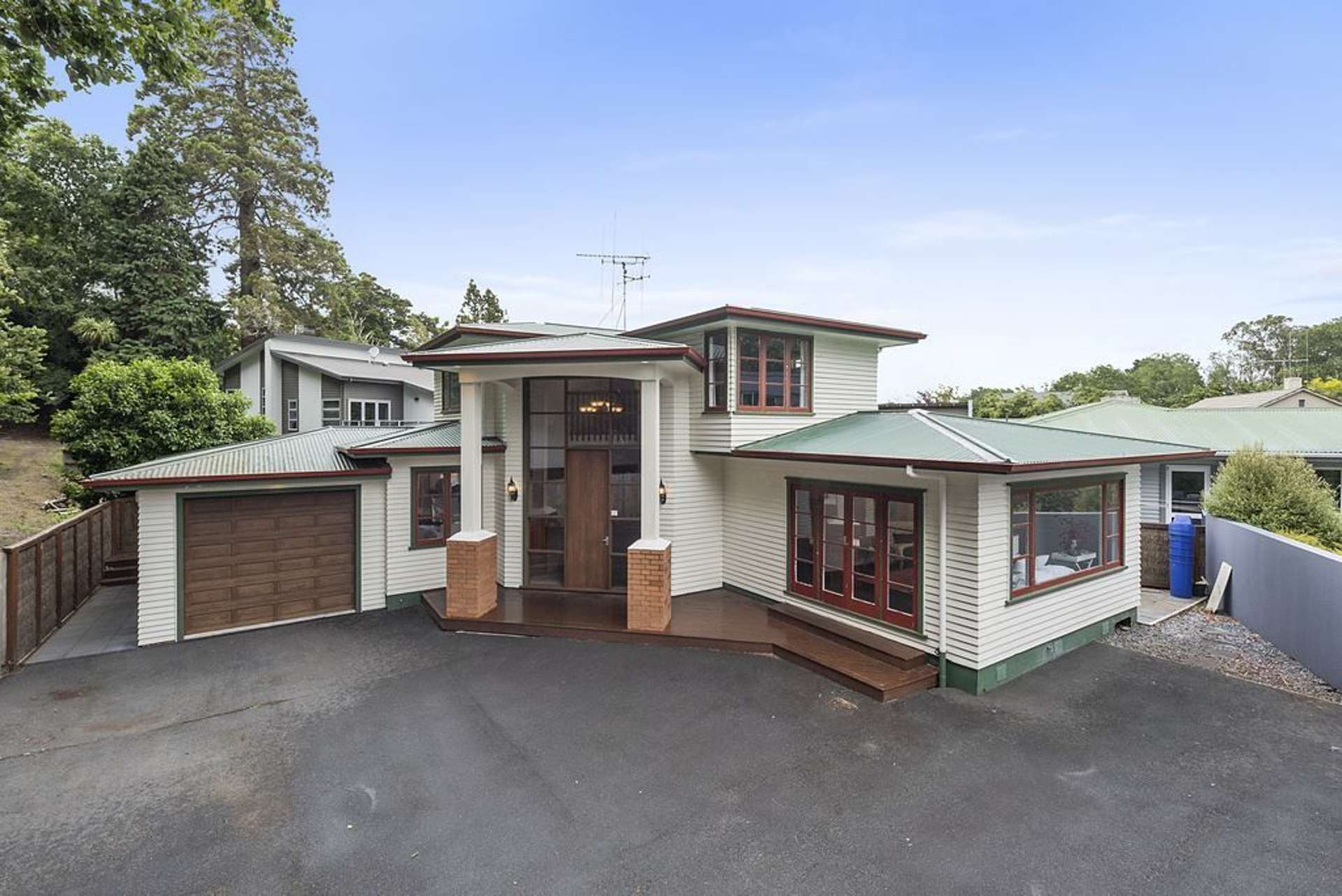 656 River Road Chartwell_0