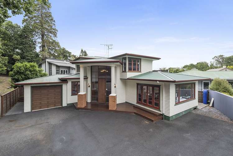 656 River Road Chartwell_0