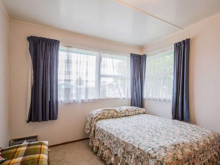 607 Huia Street Camberley_9