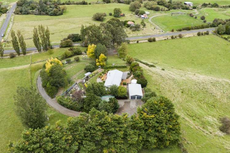 1141 Makino Road Halcombe_17
