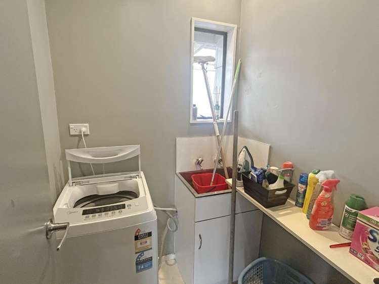 10 Kebbell Avenue 10516_11