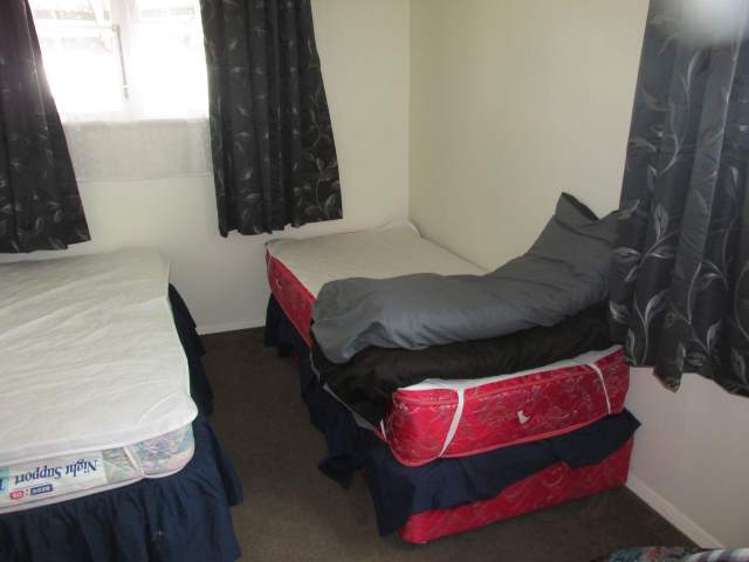 2 Plaskett Street Reefton_12