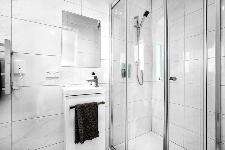 3/17 Oliver Street Point Chevalier_14