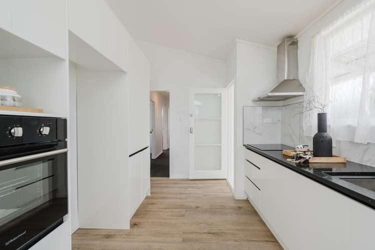 12 & 12A Oban Avenue Glenview_12