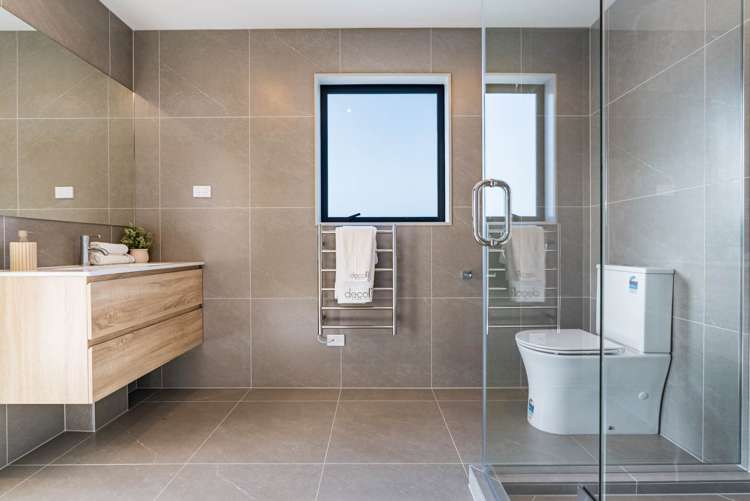 68 Triangle Road Massey_16