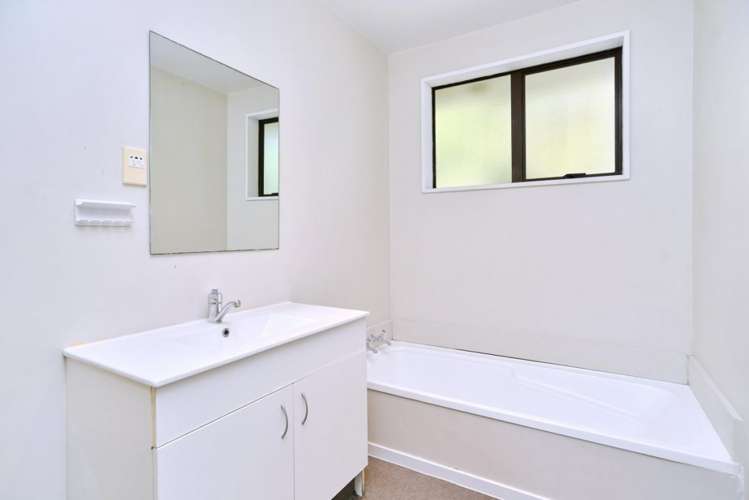 2/34 Tilford Street Woolston_13