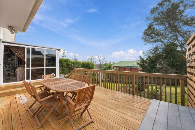 127 Bradbury Road Botany Downs_12