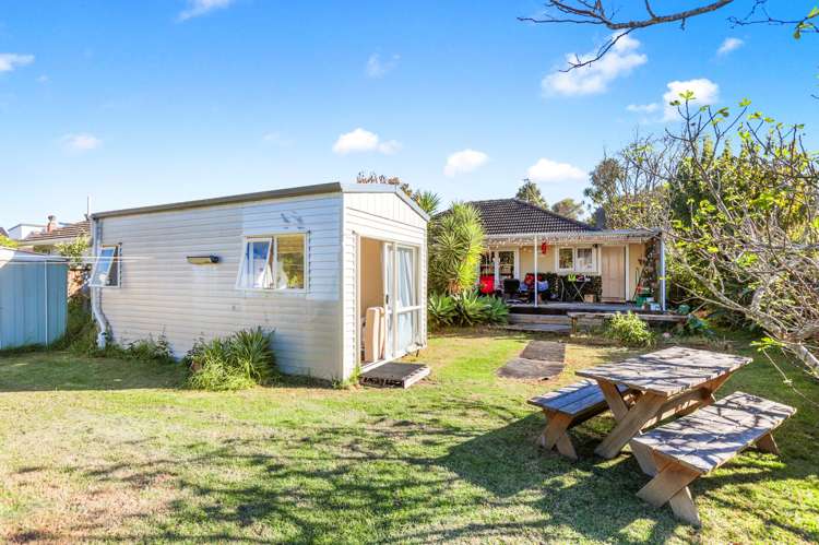 60 Neil Avenue Te Atatu Peninsula_13