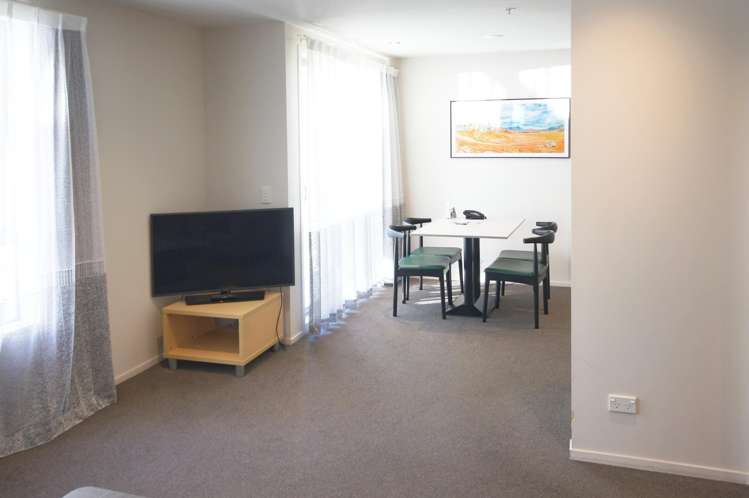 22B/113 Worcester Street_3