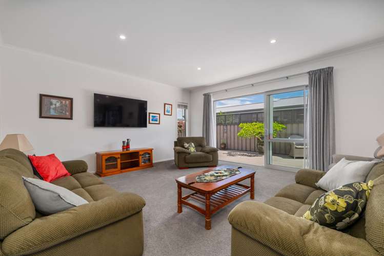 18 Corsair Crescent Burleigh_5
