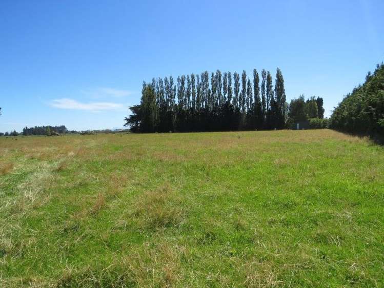 15 Toogood Road Winton Surrounds_18