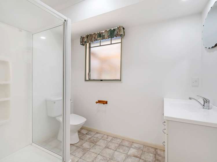 30 Strachan Way Highbury_15