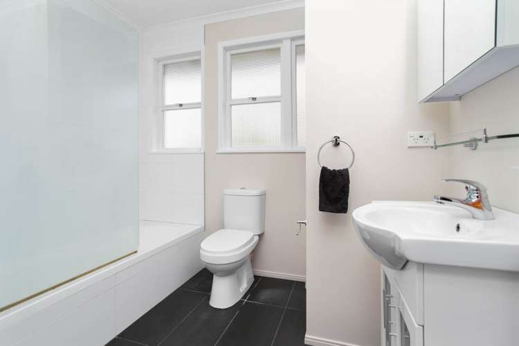 1/77 Rawhiti Road One Tree Hill_11