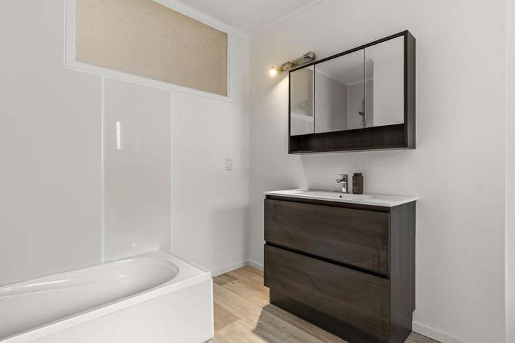 2/16B Penney Avenue Mount Roskill_8