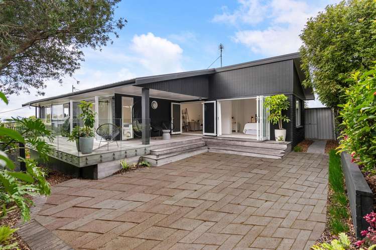 1 Kilduff Place Mairangi Bay_11