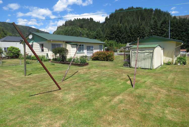 10 Broadway Reefton_9