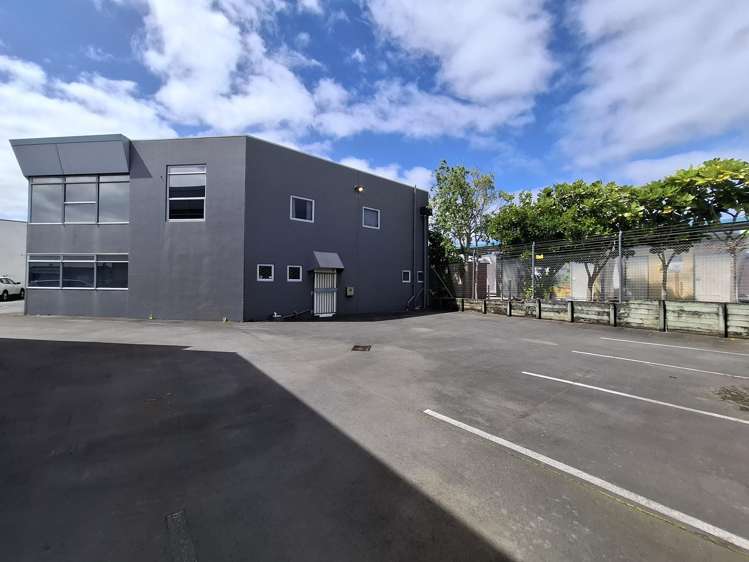 E/12 Paramount Drive Henderson_2