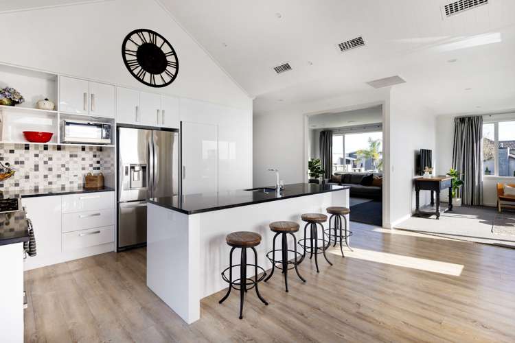 4 Hawkridge Rise Huntington_10