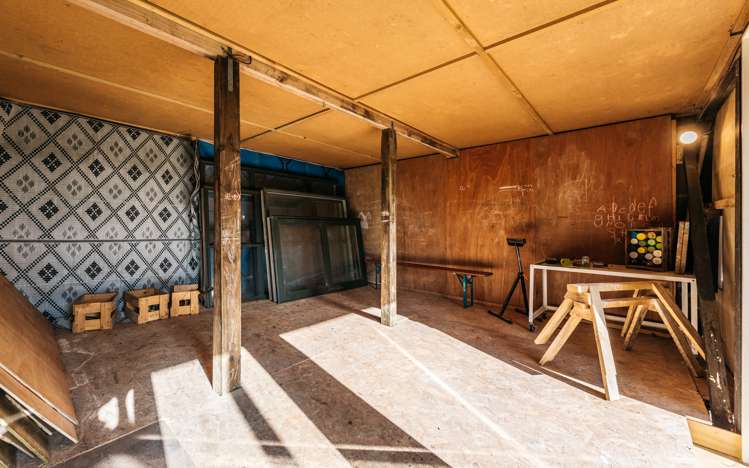 37 Alison Road Surfdale_15