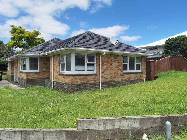 1/1 Sutton Crescent Papatoetoe_1