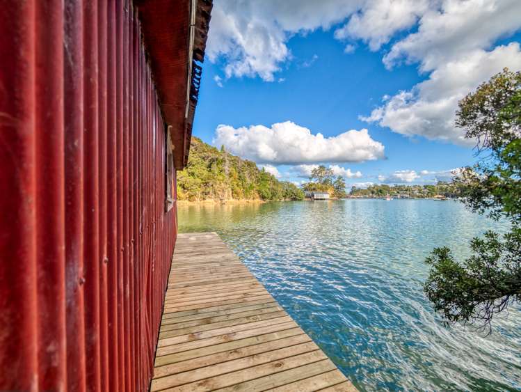 6 Tirairaka Terrace Russell Surrounds_14