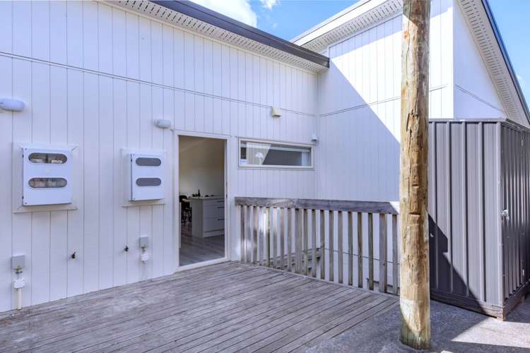 23p Hendry Avenue Hillsborough_13