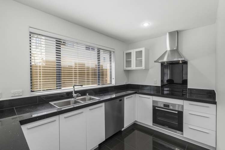 2/15 George Street Riccarton_4