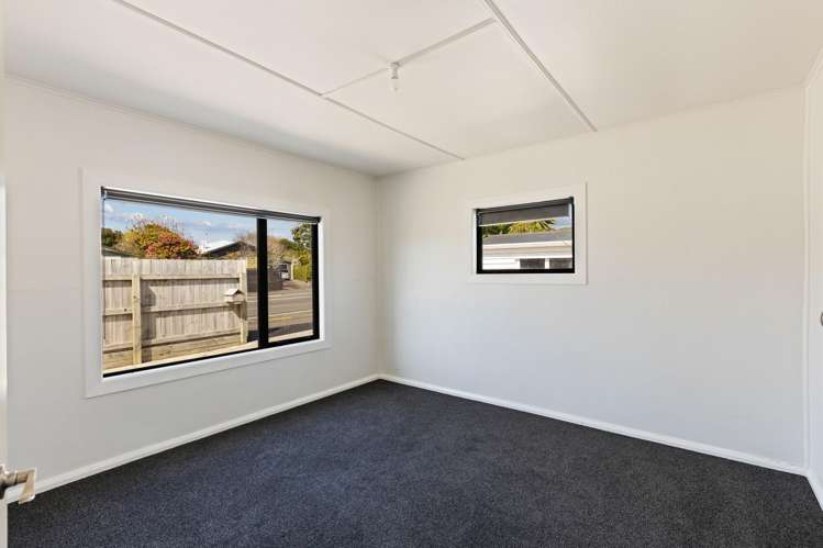 168 Tukapa Street Westown_15