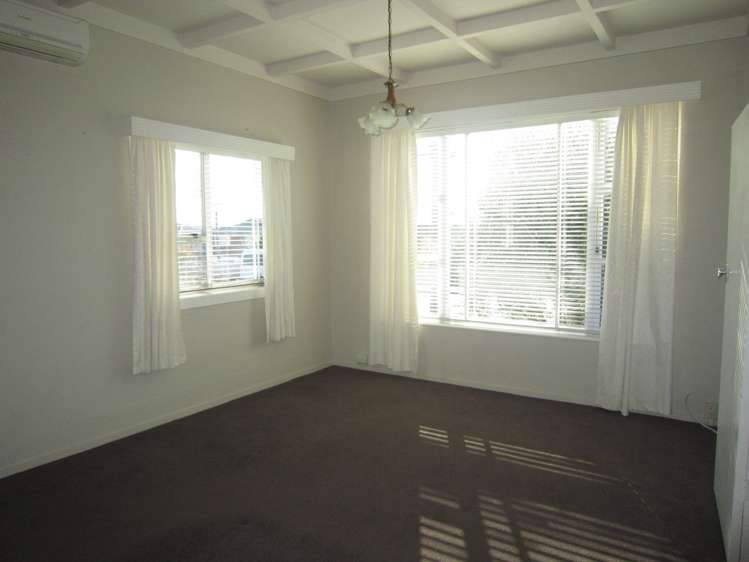 107 Mcleod Road Te Atatu South_2