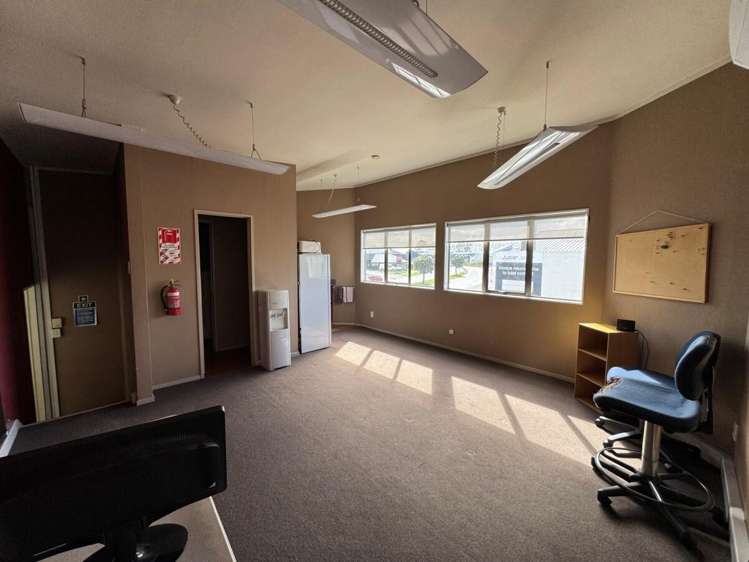 213 John F Kennedy Drive Milson_9