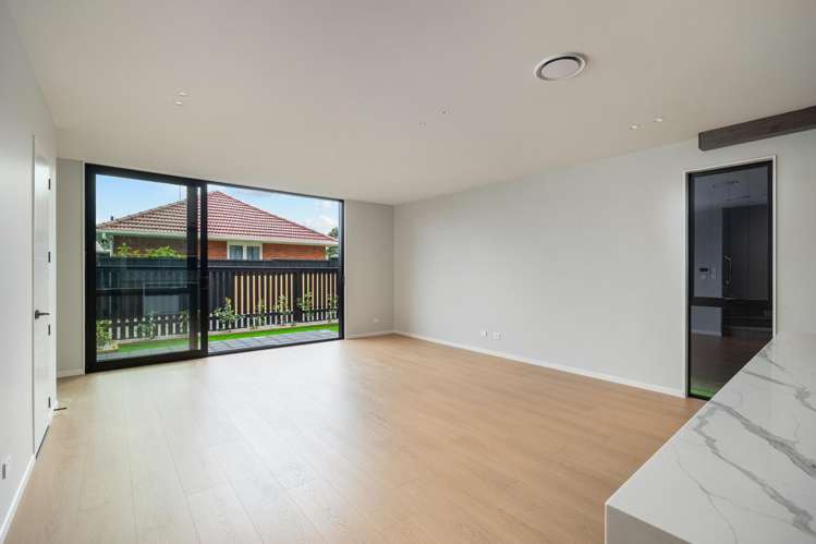2/4 Norrie Avenue Mount Albert_20