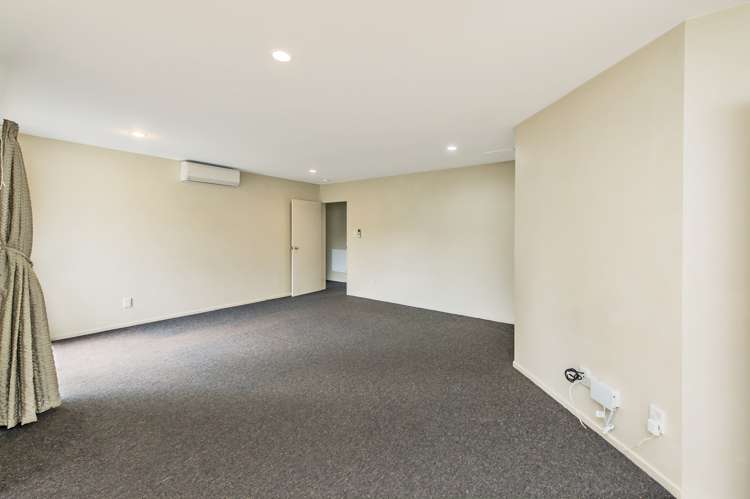 8 Oldham Place Darfield_7