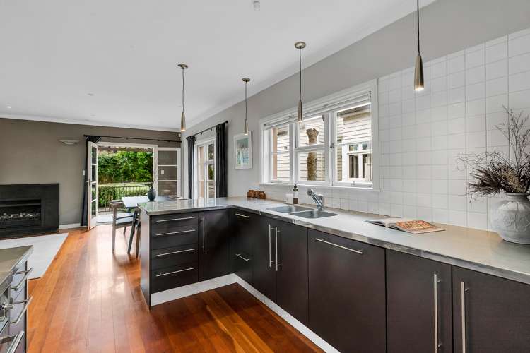 8 Johnstone Street Point Chevalier_8