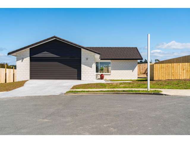 New in Mangawhai Village