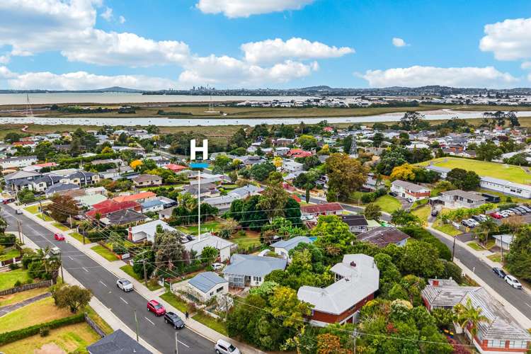 49 Tiroroa Avenue Te Atatu South_23